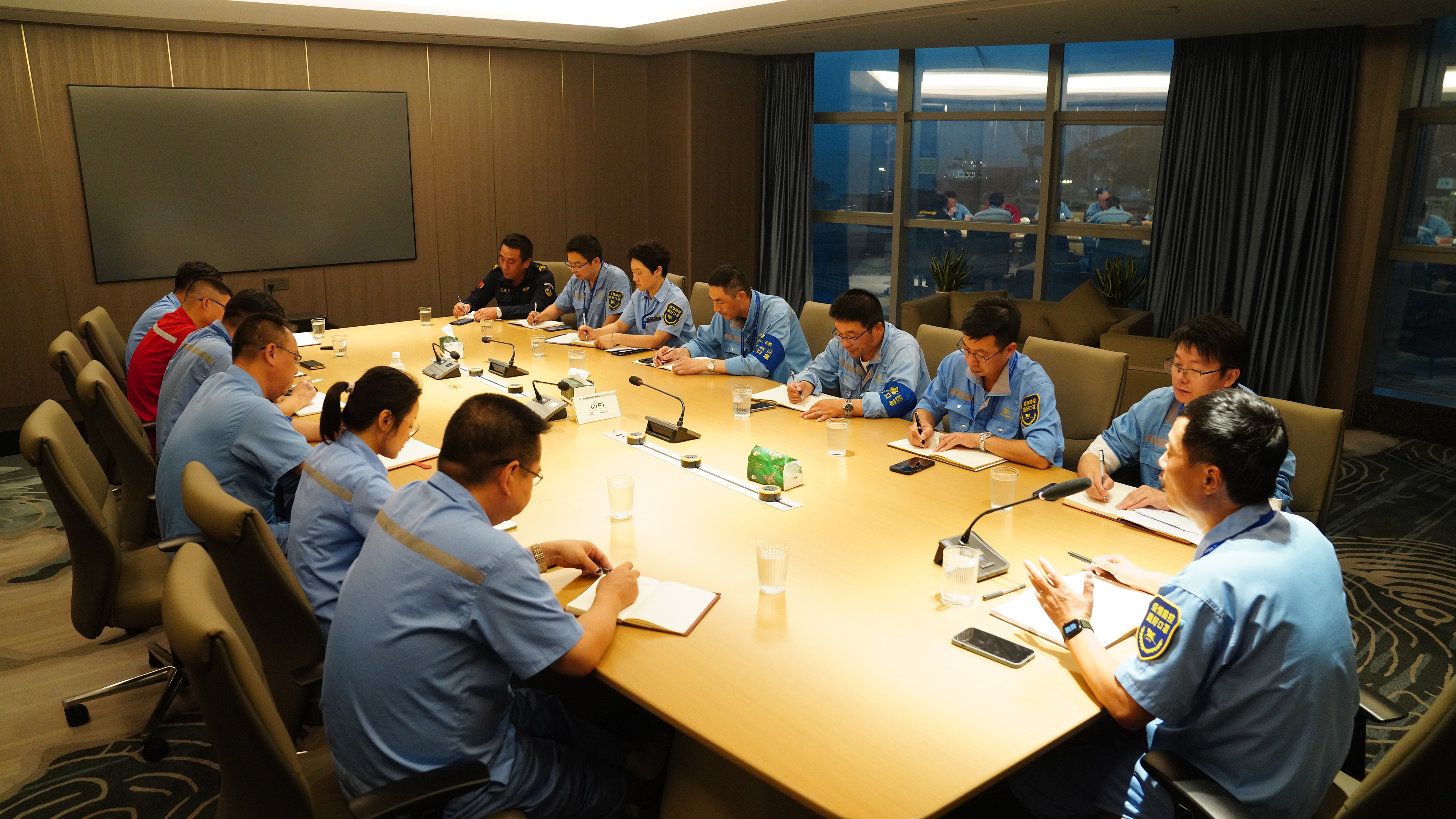 夏松康总司理在防御台风“轩岚诺”安排聚会上强调： 严阵以待，，，，，，全力做好防台抗台事情_环球360