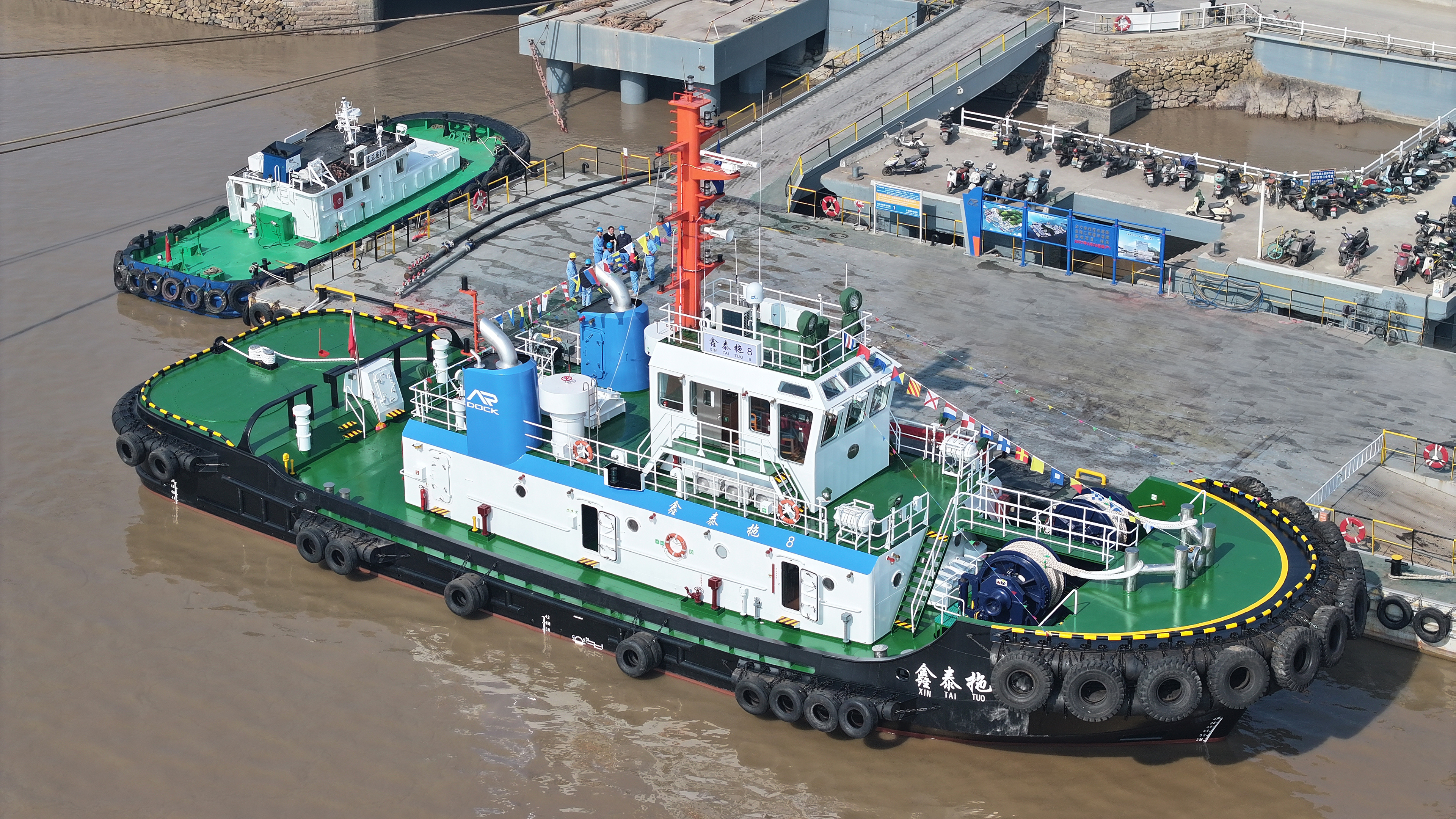“鑫泰拖8”入列 船队再添“猛将”_环球360