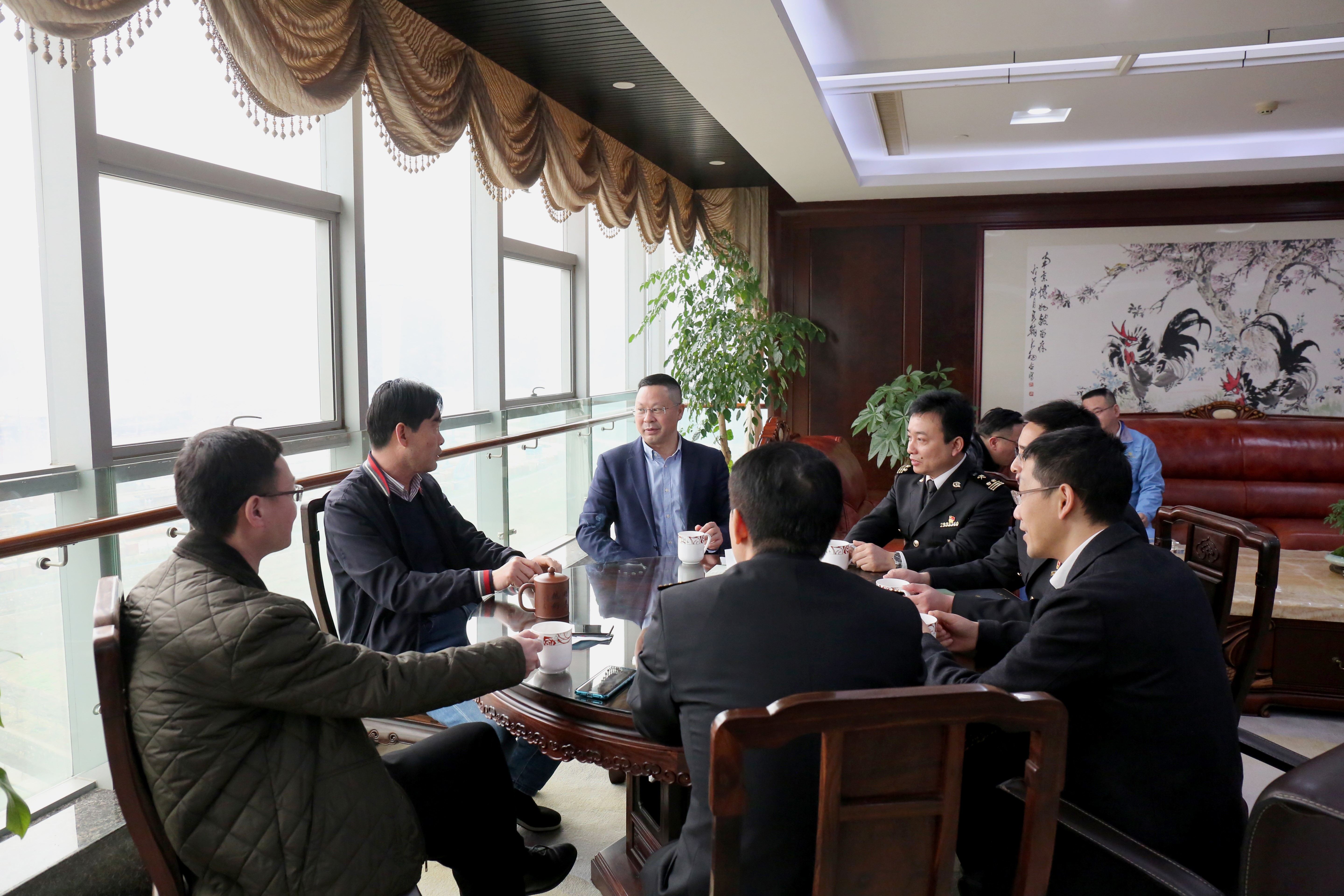 舟山海关关长吴伟东莅临我司调研_环球360