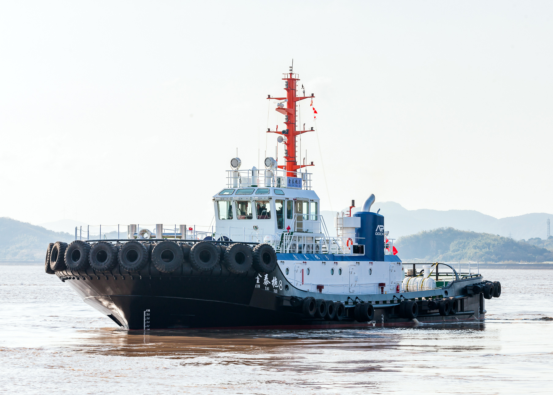 “鑫泰拖8”入列 船队再添“猛将”_环球360
